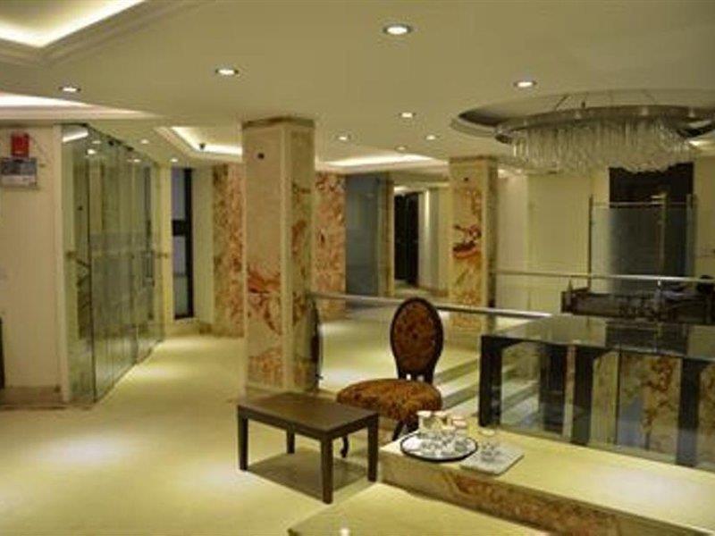 דלהי Fabhotel Marble Arch Karol Bagh מראה חיצוני תמונה
