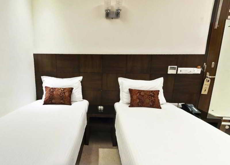 דלהי Fabhotel Marble Arch Karol Bagh מראה חיצוני תמונה