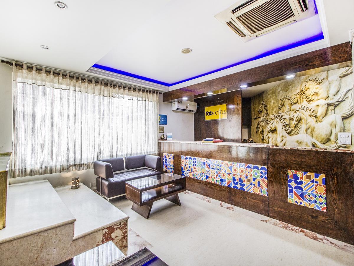 דלהי Fabhotel Marble Arch Karol Bagh מראה חיצוני תמונה
