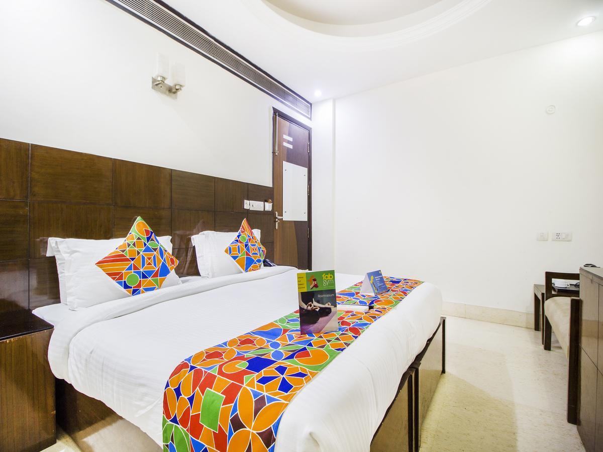 דלהי Fabhotel Marble Arch Karol Bagh מראה חיצוני תמונה