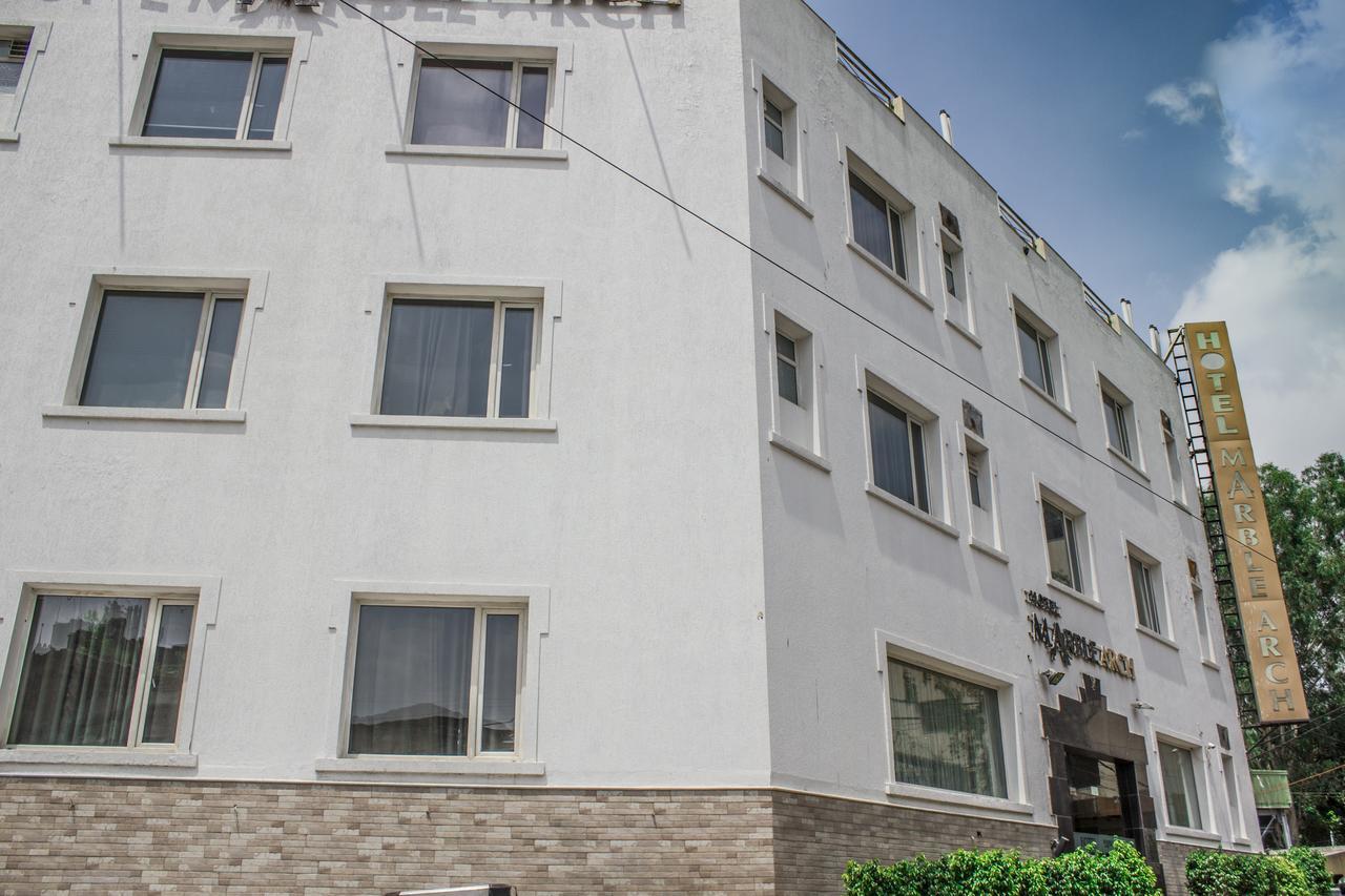 דלהי Fabhotel Marble Arch Karol Bagh מראה חיצוני תמונה