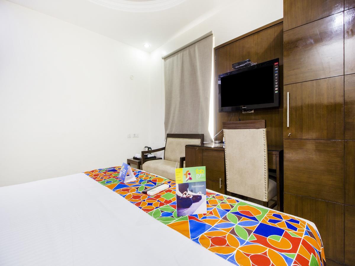 דלהי Fabhotel Marble Arch Karol Bagh מראה חיצוני תמונה