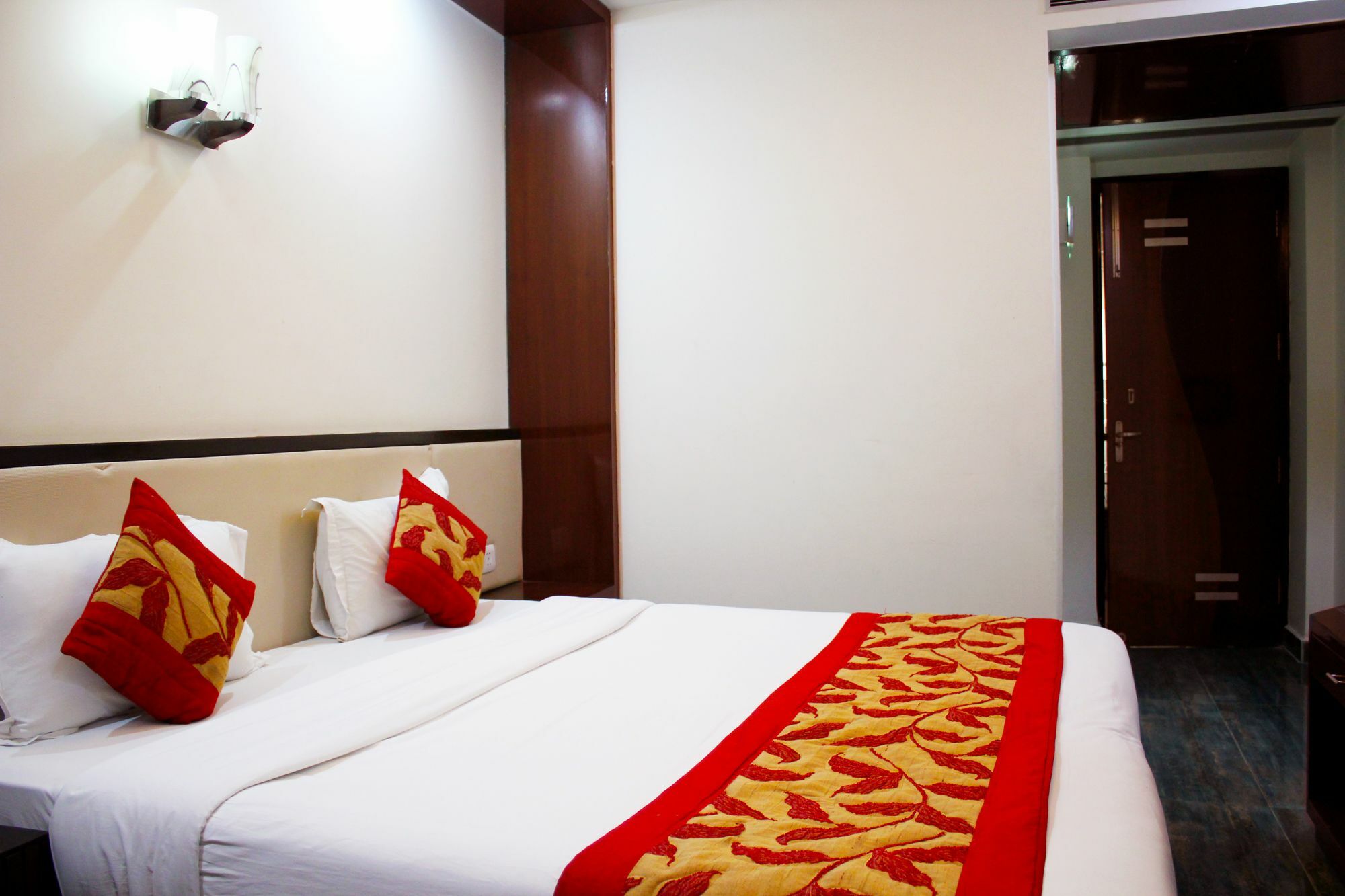 דלהי Fabhotel Marble Arch Karol Bagh מראה חיצוני תמונה