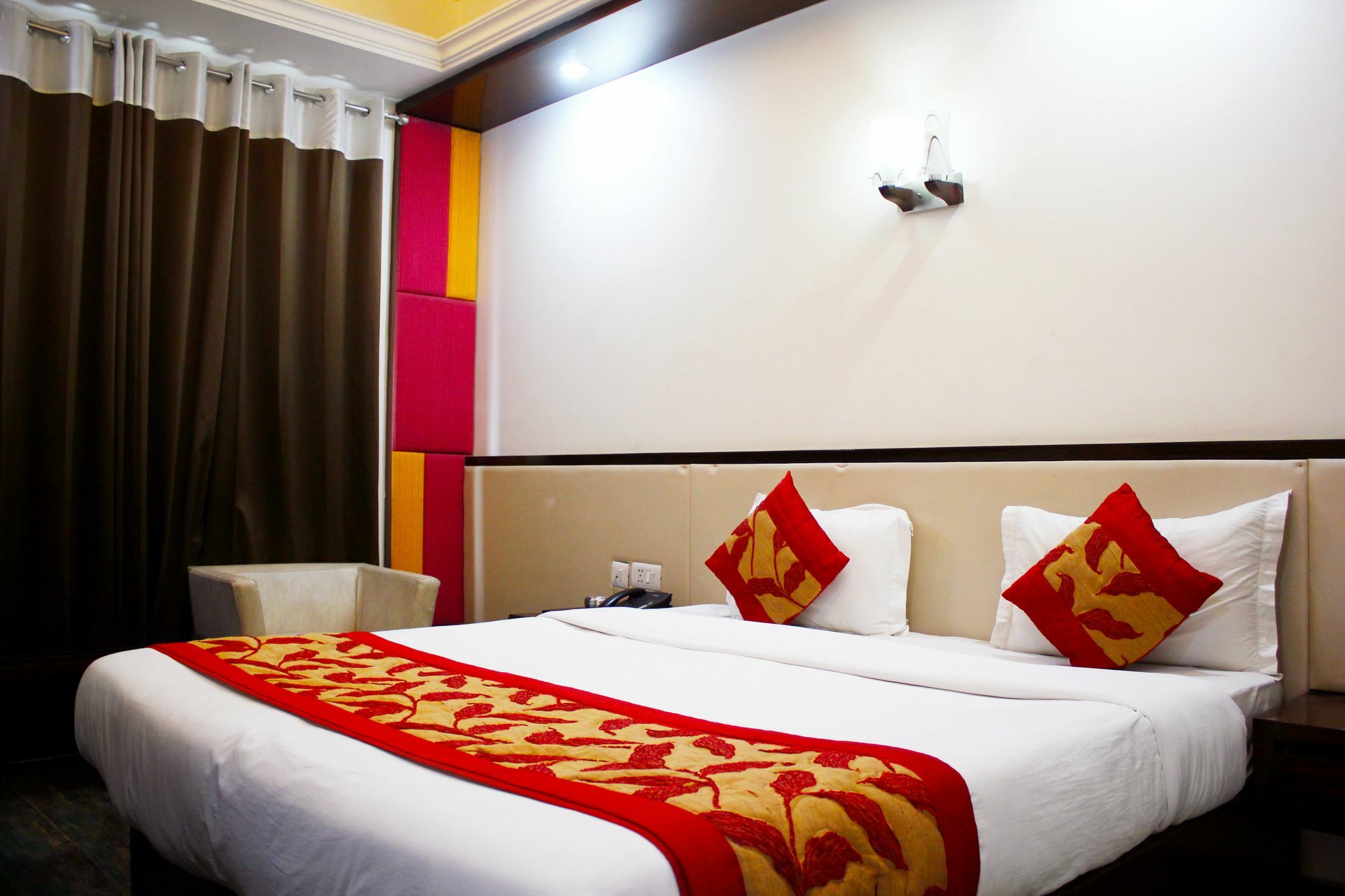 דלהי Fabhotel Marble Arch Karol Bagh מראה חיצוני תמונה